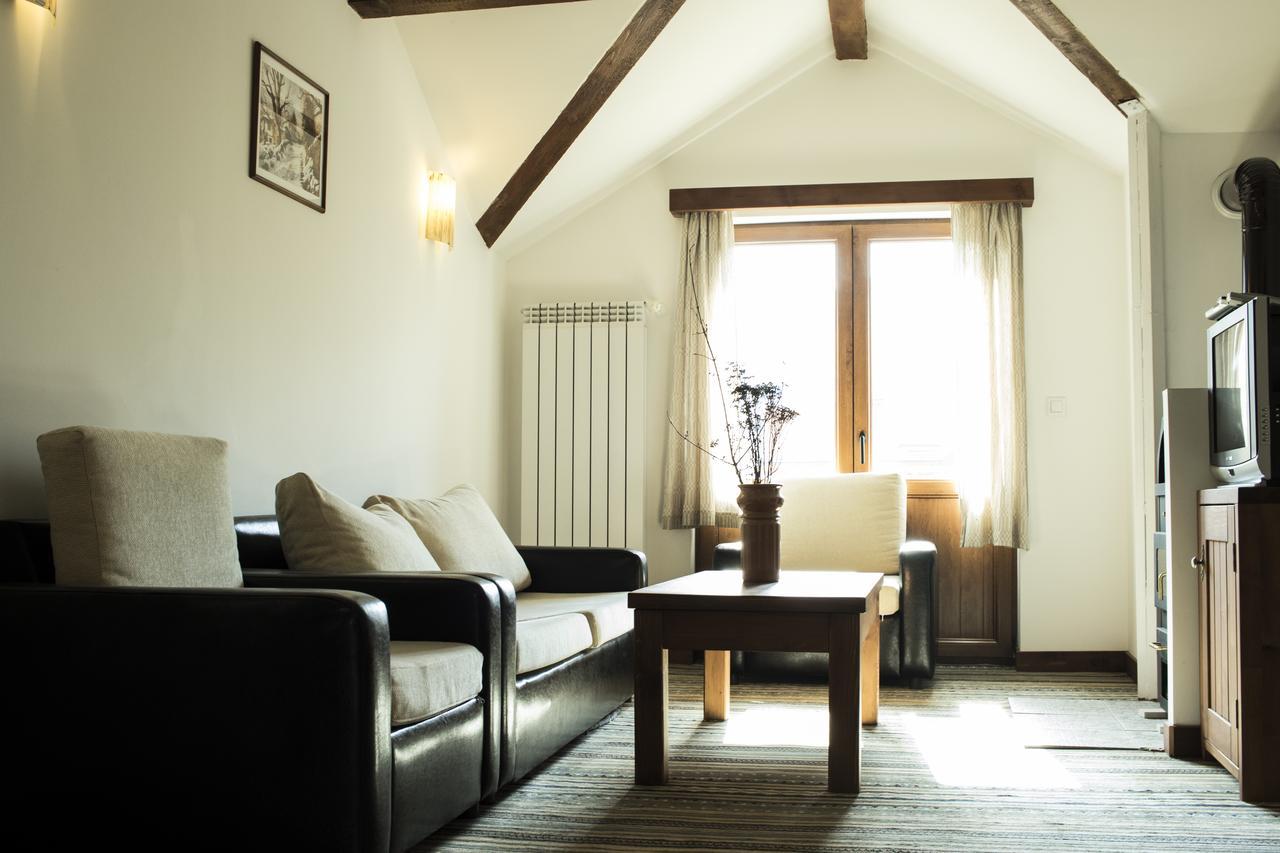 Boutique Hotel The White Pine Samokov Exteriör bild