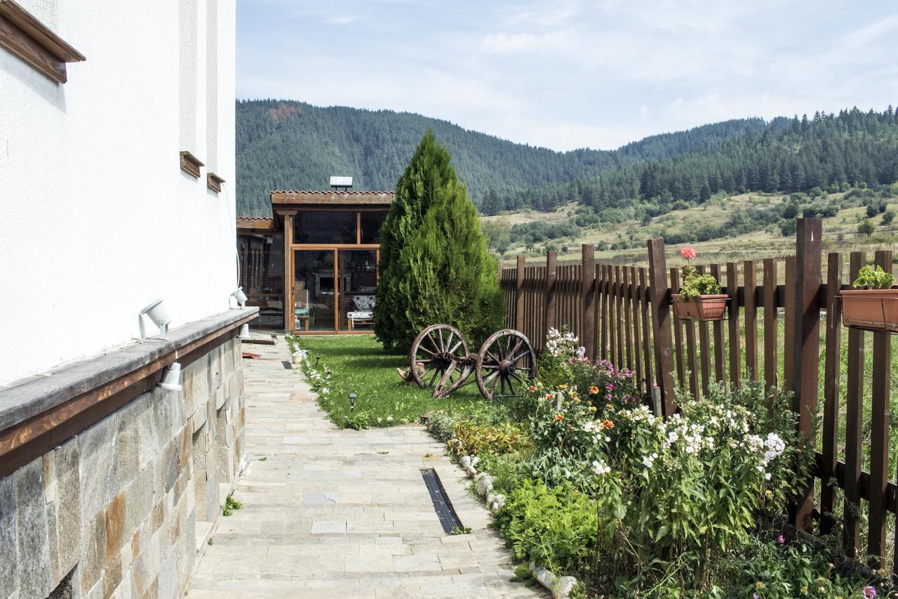 Boutique Hotel The White Pine Samokov Exteriör bild