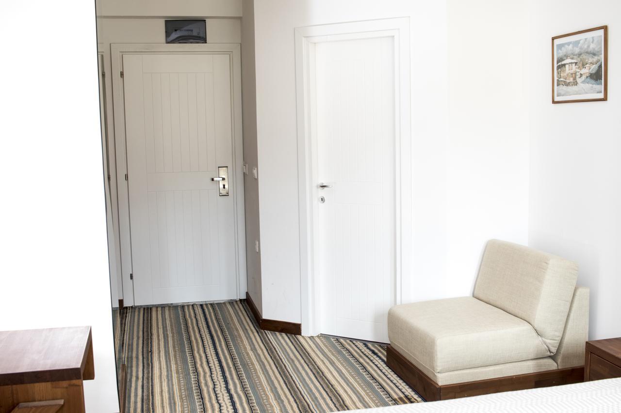 Boutique Hotel The White Pine Samokov Exteriör bild