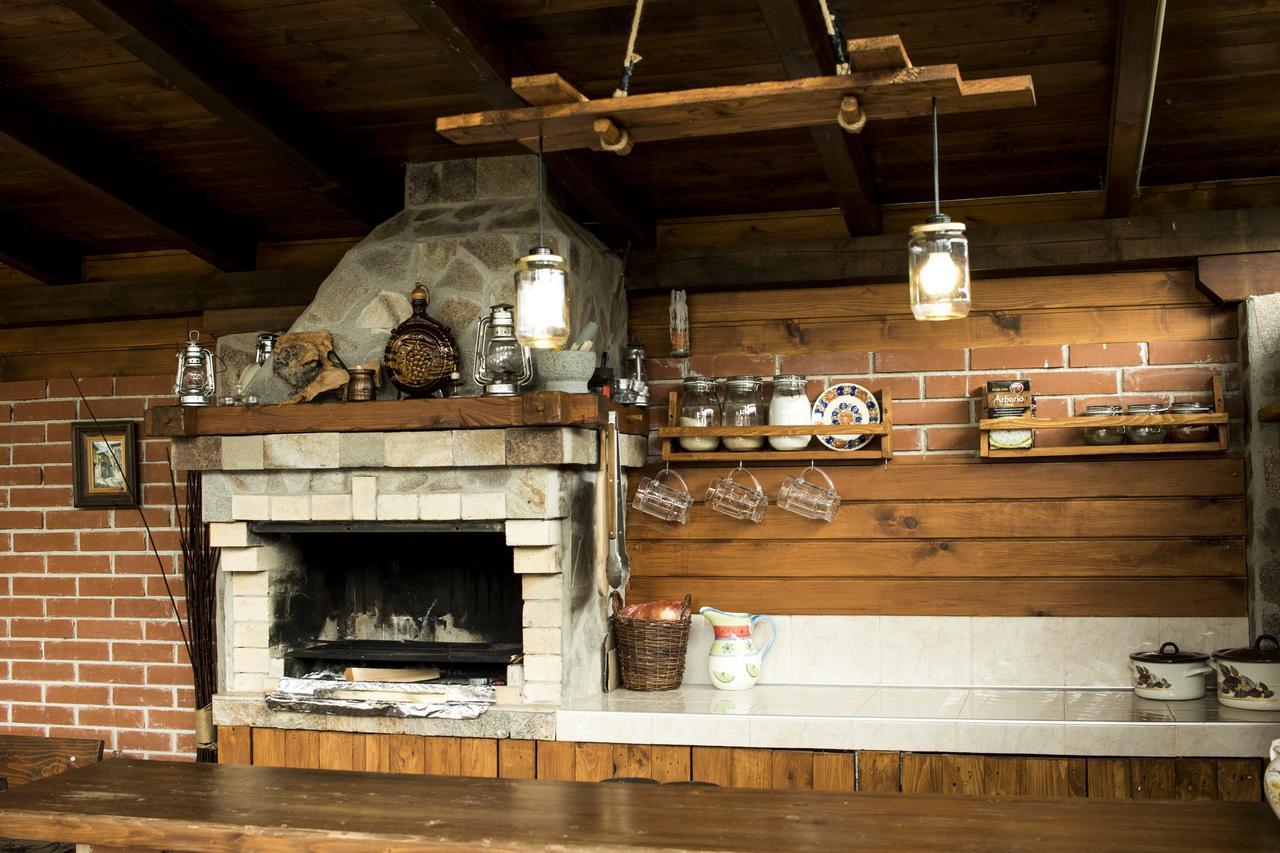 Boutique Hotel The White Pine Samokov Exteriör bild